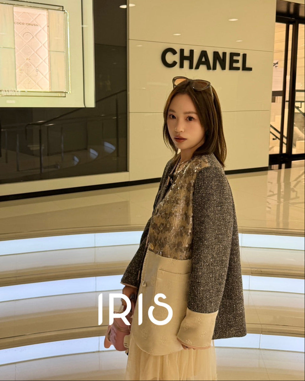 Vacation in HK |Sequined Contrast Panel Jacket