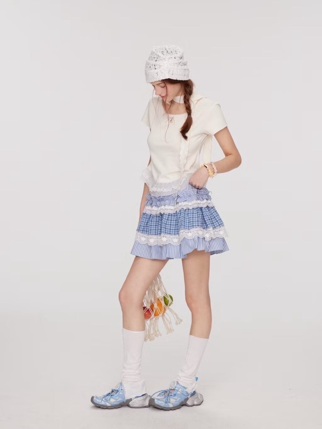 Bow Lace Hem Knit Top – Cute Short-Sleeve Tee with Ruffle Trim (White/Black)