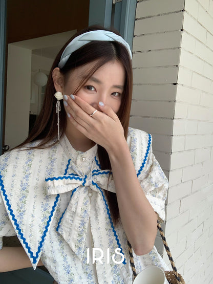 Lace Bow Collar Blouse – Vintage Large-Collar Top with Blue Trim