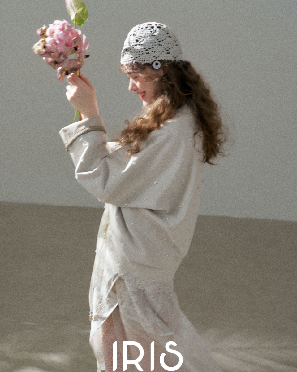 No.18 Dream “Unawakened Dawn” – Artisanal Lace Trim Shimmering Kimono Jacket