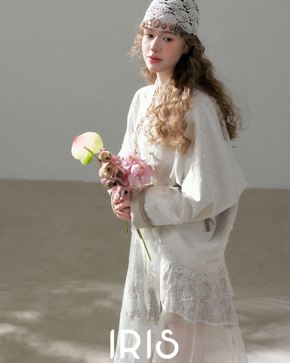 No.18 Dream “Unawakened Dawn” – Artisanal Lace Trim Shimmering Kimono Jacket