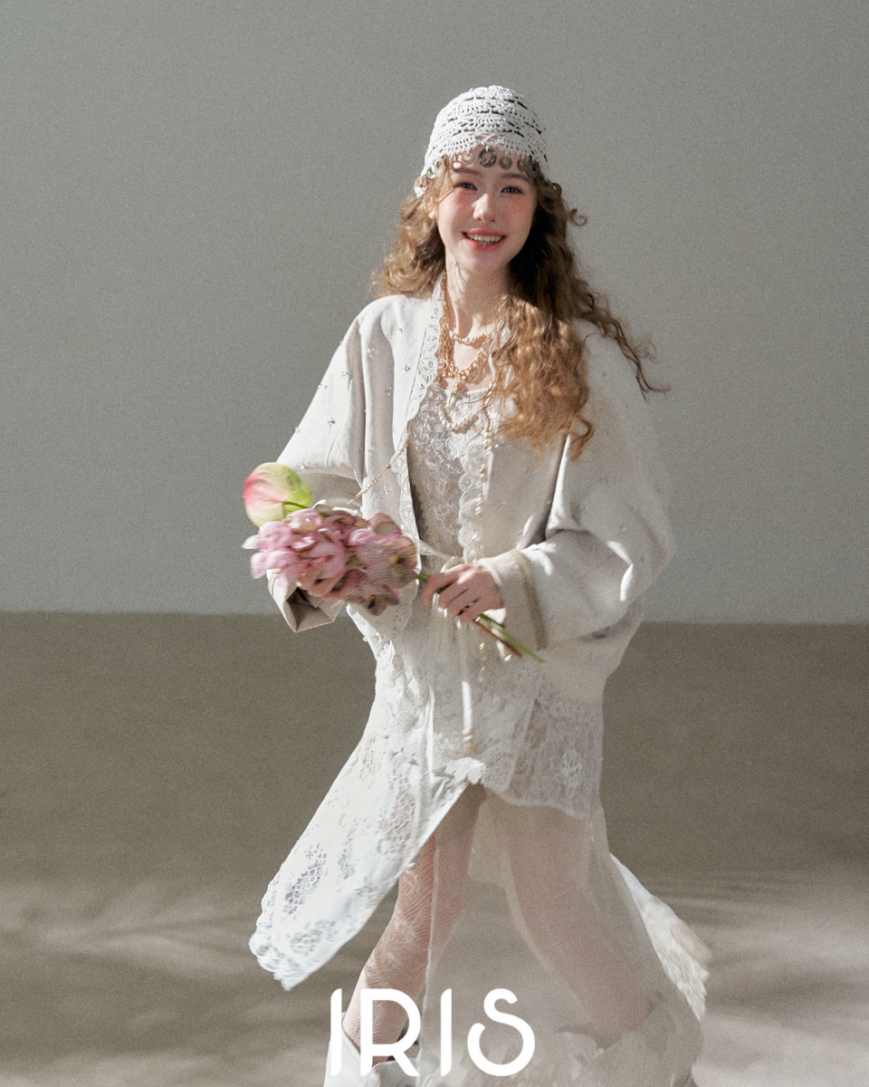 No.18 Dream “Unawakened Dawn” – Artisanal Lace Trim Shimmering Kimono Jacket