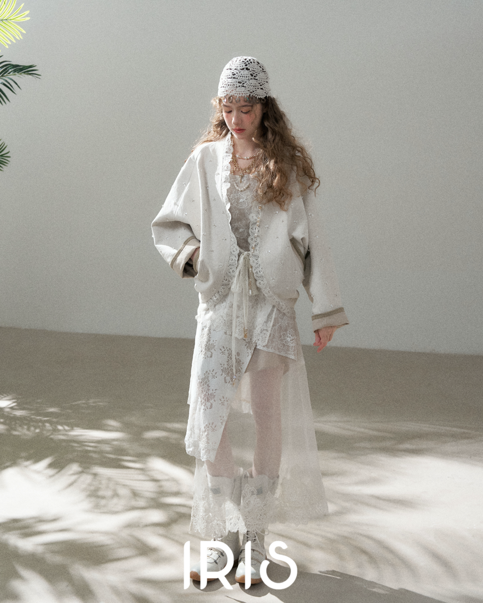 No.18 Dream “Unawakened Dawn” – Artisanal Lace Trim Shimmering Kimono Jacket