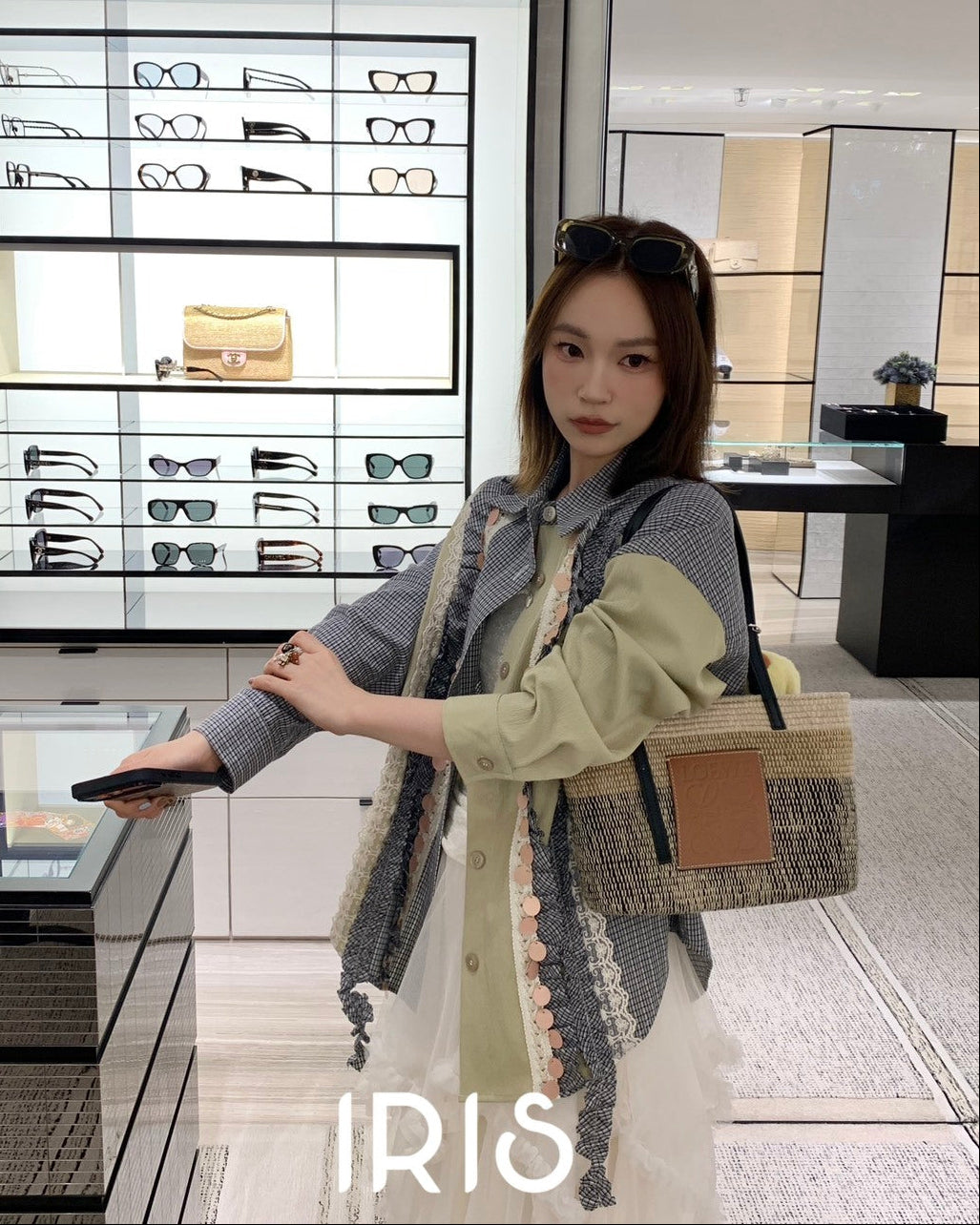 Vacation in HK |Patchwork Contrast Shirt