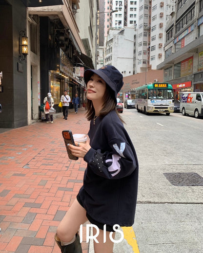 Vacation in HK |Navy Aries Patch Sweatshirt
