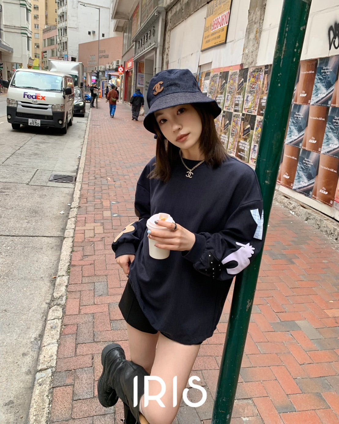 Vacation in HK |Navy Aries Patch Sweatshirt