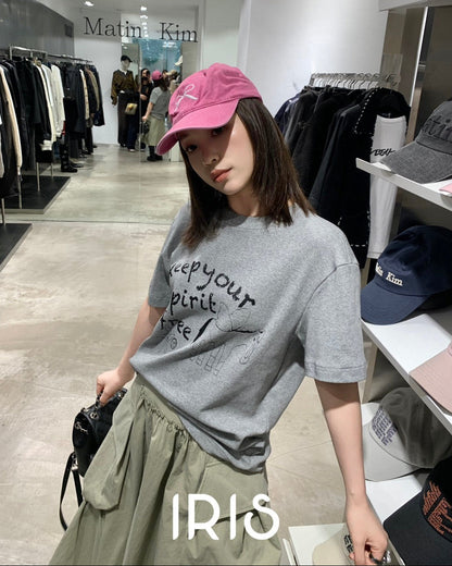 Vacation in HK |Graphic Lettering Short-Sleeve Tee in Grey