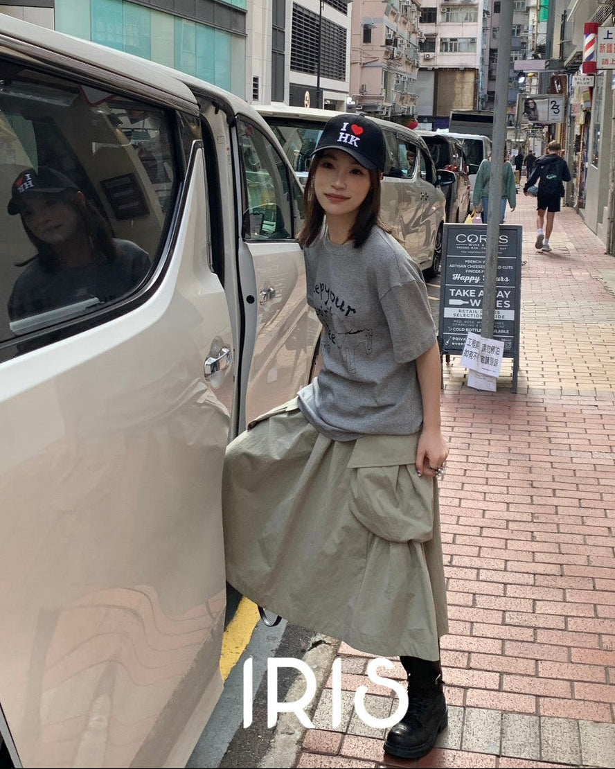 Vacation in HK |Graphic Lettering Short-Sleeve Tee in Grey