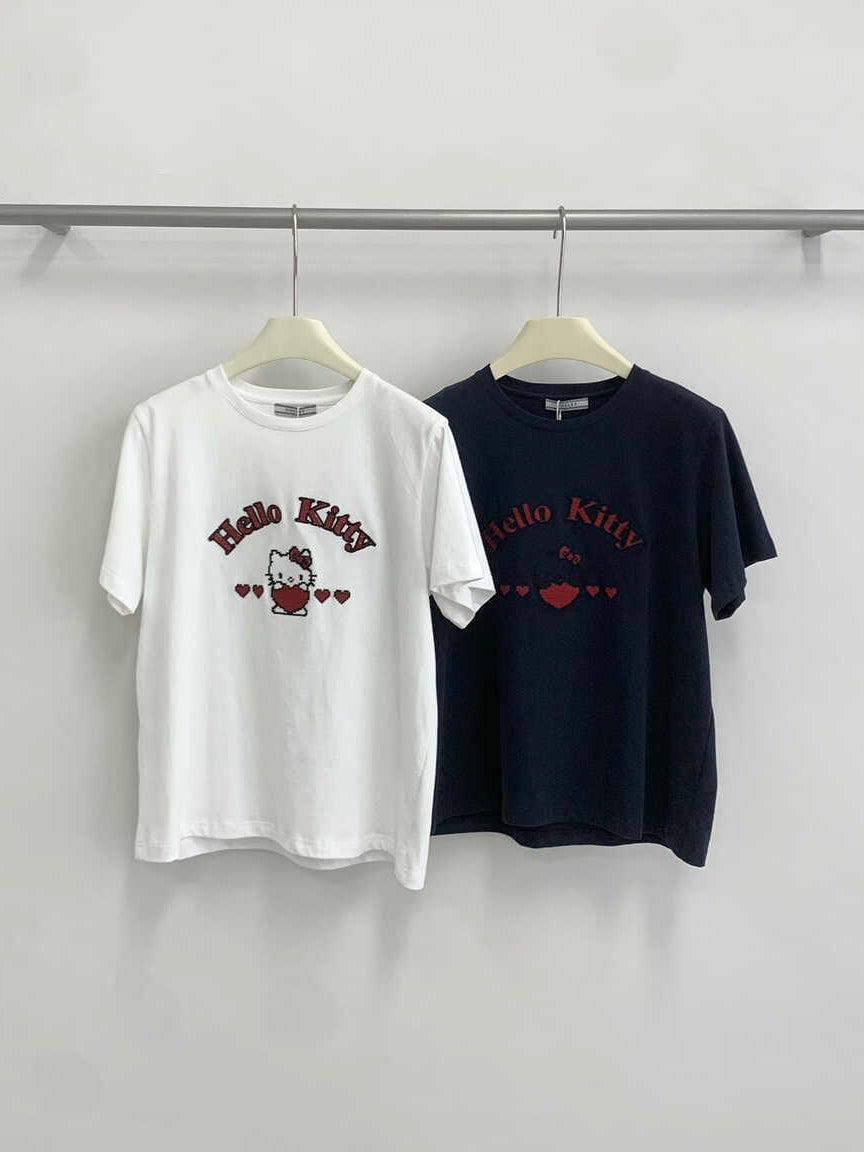 Hello Kitty Graphic Tee – Cute Casual Cartoon T-Shirt for Women & Teens