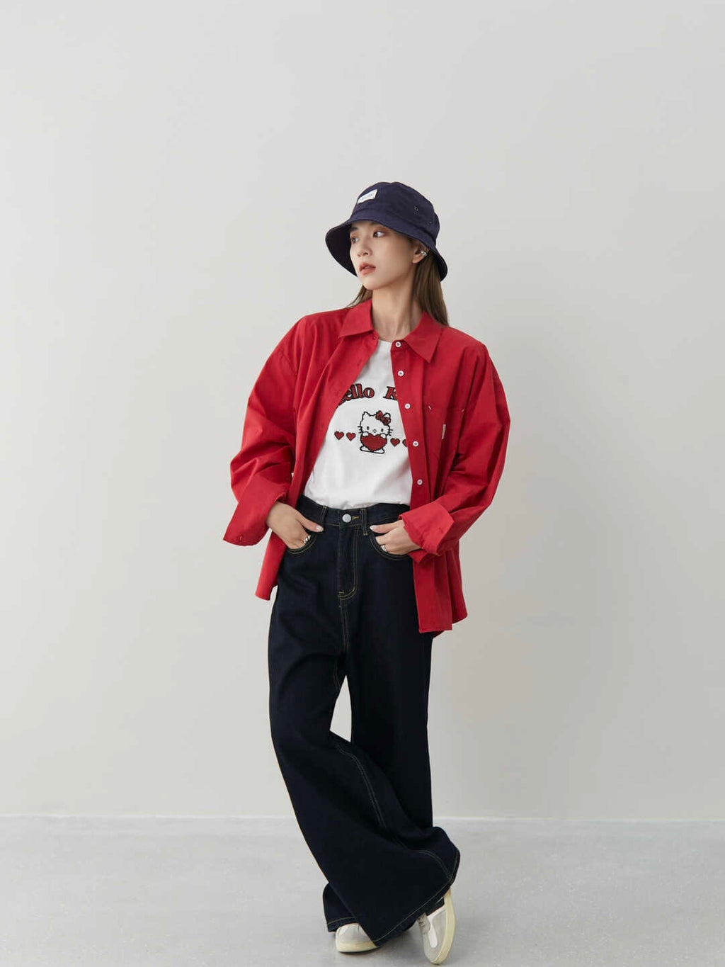 Hello Kitty Graphic Tee – Cute Casual Cartoon T-Shirt for Women & Teens